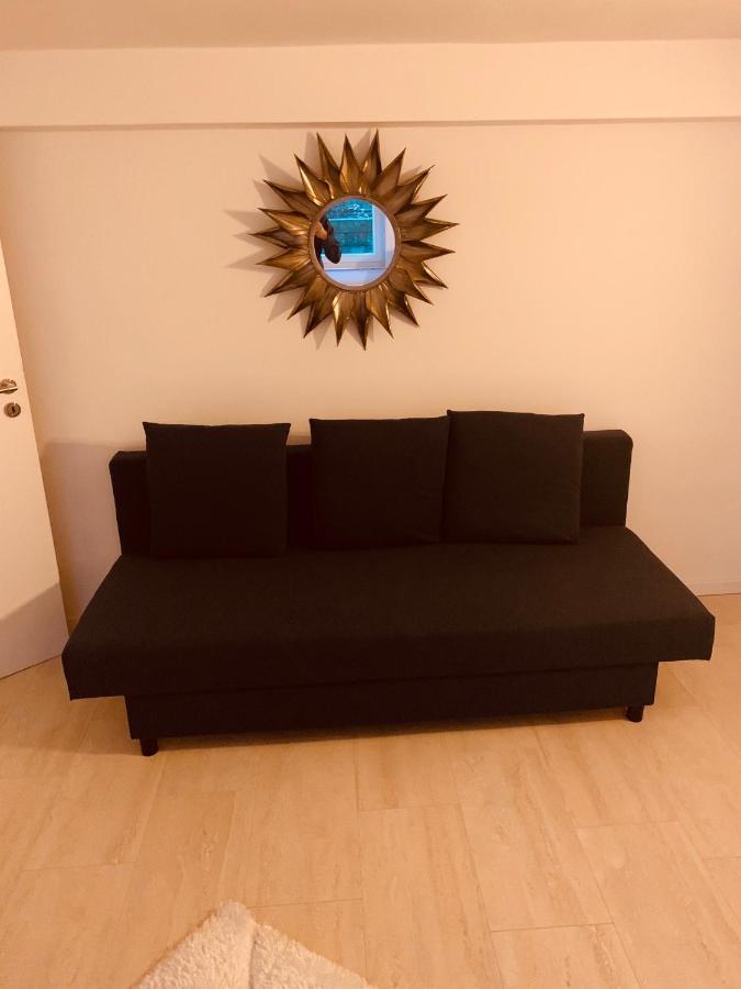 Souterrain Zimmer Mit Separatem Eingang Und Bad 뒤셀도르프 외부 사진
