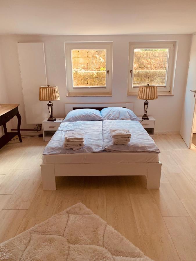 Souterrain Zimmer Mit Separatem Eingang Und Bad 뒤셀도르프 외부 사진